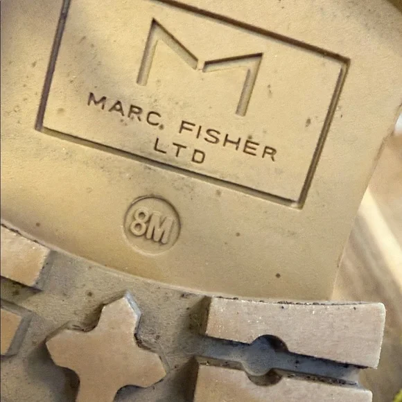 Marc Fisher LTD Nairy lace up shearling lug sole booties in tan suede. Womens 8 - Picture 8 of 10